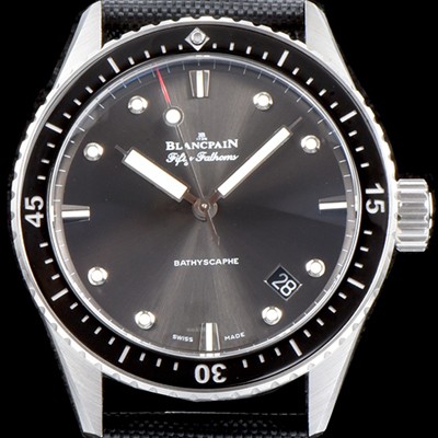 홍콩명품 [블랑팡] 남성용 피프티 패덤스 5000-1110-B52A 바티스카프 칼리버1315 다이버 워치 티타늄 베젤 그레이 다이얼 오토매틱 무브먼트 BLA4230  