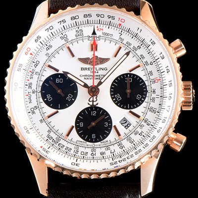 홍콩명품 [브라이틀링] 남성용 신형 네비타이머 RB0127121G1P1 베스트인기모델!!크로노그래프 18K 로즈골드 화이트 다이얼 오토매틱 무브먼트 BRE0200  