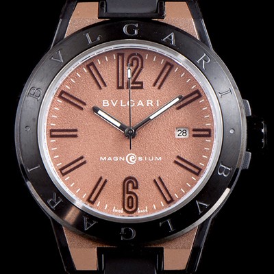 홍콩명품 [불가리] 남성용 신상품 업데이트!! 디아고노 102306 DG41C11SMCVD 마그네슘 PVD 핑크 다이얼 쿼츠 무브먼트 BVL4251  