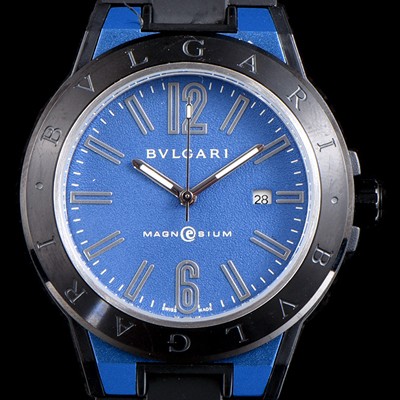 홍콩명품 [불가리] 남성용 신상품 업데이트!! 디아고노 102364 DG41C3SMCVD 마그네슘 PVD 블루 다이얼 쿼츠 무브먼트 BVL4250  