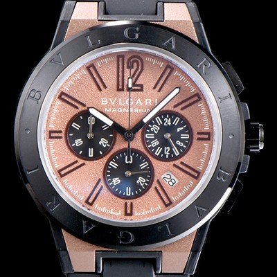 홍콩명품 [불가리] 남성용 신상품 업데이트!! 디아고노 102428 DG42BSMCVDCH 크로노그래프 마그네슘 PVD 핑크 다이얼 쿼츠 무브먼트 BVL4250  