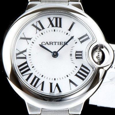 홍콩명품 [까르띠에] 남성용 발롱블루 드 까르띠에 W6920084 28-33-36mm 사이즈 화이트 다이얼 브레이슬릿 스위스 정품 쿼츠 무브먼트 CAR0040  