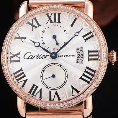 홍콩명품 [까르띠에] 남성용 롱드더 까르띠에 서브 세컨즈 18k 로즈골드 쥬얼 다이아몬드 베젤 물결무늬 화이트 다이얼 블랙 로마 인덱스 스위스 ETA 2824-A2오토매틱 무브먼 CAR0301  