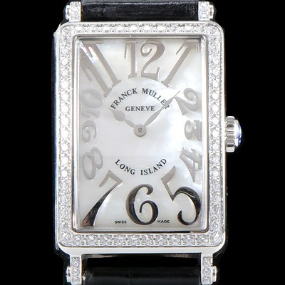 홍콩명품 [프랭크뮬러] 여성용 롱아일렌드 952 QZ REL 컬력션 최상급 퀄리티의 쥬얼셋팅 케이스 화이트 마더 오브 펄 다이얼 스위스 쿼츠 무브먼트 FRA0420  