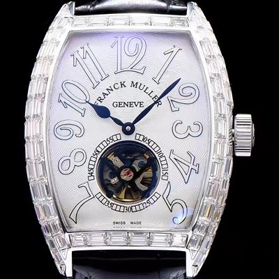 홍콩명품 [프랭크뮬러] 남성용 커벡스 화이트 다이얼 오토매틱 무브먼트 FRA0400  