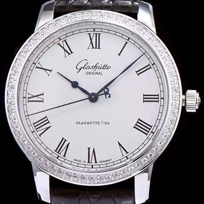 홍콩명품 [글라슈테 오리지날] 남성용 세나토 베이지 다이얼 오토매틱 무브먼트 GLA4240  