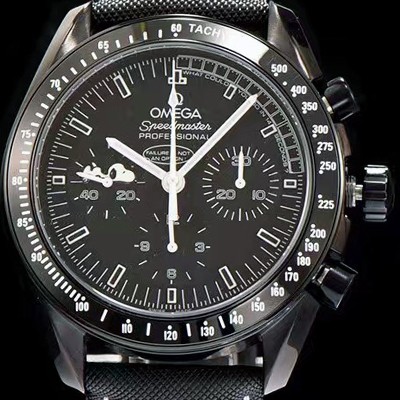 홍콩명품 [오메가] 남성용 스피드마스터 문워치 기념 리미티드 에디션 크로노그래프 블랙 세라믹 베젤 블랙 다이얼 오토매틱 무브먼트 OMG00006  