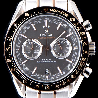 홍콩명품 [오메가] 남성용 스피드마스터 329.23.44.51.06.001 18K 로즈골드 레이싱 코-액시얼 마스터 크로노미터 타키미터 크로노그래프 그레이 다이얼 브레이슬릿 일본 수입산 쿼츠 무브먼트 OMG0544  