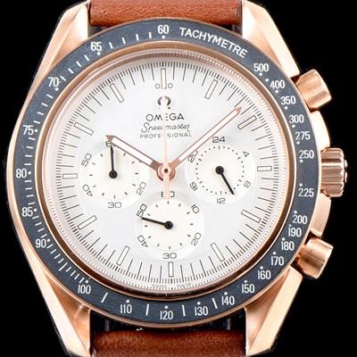 홍콩명품 [오메가] 남성용 스피드마스터 311.32.42.30.01.001 문워치 기념 리미티드 에디션 스피디 튜즈데이 18K 로즈골드 케이스 크로노그래프 화이트 다이얼 스위스 쿼츠 무브먼트 OMG0540  