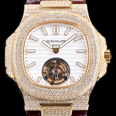 홍콩명품 [파텍필립] 남성용 노틸러스 뚜르비옹 18K 옐로우 골드 최상급쥬얼 다이아몬드 풀 세팅 케이스 화이트 텍스쳐 다이얼 아시안 투어빌론 탑재 PAT0100  