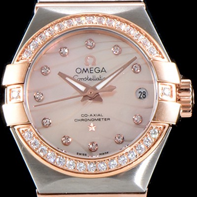 홍콩명품 [오메가] 남성용 여성 컬렉션 컨스틀레이션 123.25.27.20.55.005 오메가 코-액시얼 27MM 다이아몬드 세팅 베젤 자개 다이얼 18K 로즈골드 콤비 쿼츠 무브먼트 OMG4112  