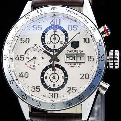 홍콩명품 [태그호이어] 남성용 까레라 칼리버 16 크로노그래프 화이트 다이얼 오토매틱 무브먼트 TAG0200  