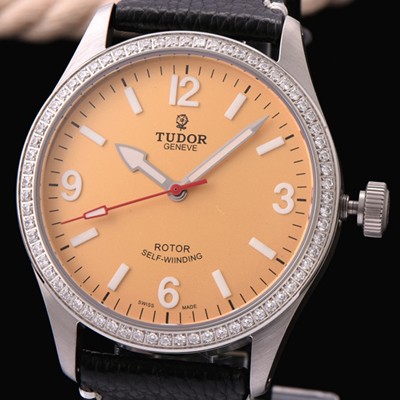 홍콩명품 [튜더] 남성용 헤리티지 옐로 다이얼 오토매틱 무브먼트 TUD4224  