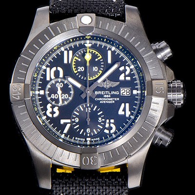 홍콩명품 [브라이틀링]남성용  어벤져 크로노그래프 45미리 나이트미션 DLC코팅 티타늄 오토매틱 블백다이얼  BRE81632  