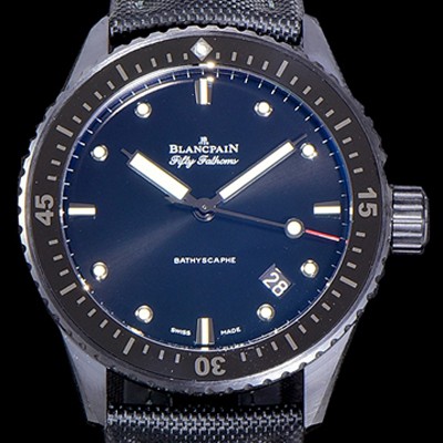 홍콩명품 [블랑팡] 남성용 하이퀄리티 피프티 패덤스 오토매틱 칼리버 1315타입 43.6미리 미리바티스카프 리얼 세라믹 UP!! 다이버 워치 블랙 다이얼 BLA77847  