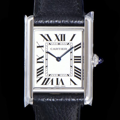홍콩명품 [까르띠에] 여성용 탱크 머스트 WSTA0041 로마 인덱스 33.7mm 화이트 다이얼 가죽줄 쿼츠 무브먼트 CAR08322  