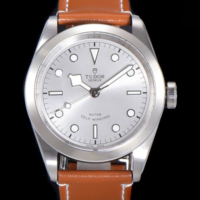 홍콩명품 [튜더] 남성용 블랙 베이 오토매틱 ETA2824-2  41mm 가죽줄 실버 다이얼 tud20946  