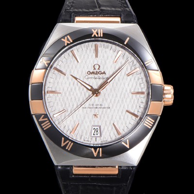 홍콩명품 [오메가] 남성용 1:1수제공정! 무브UP 컨스틸레이션 코-엑시얼 마스터 오토매틱 Cal.8900타입  41mm  18K 로즈골드 가죽/우레탄 믹스 그레이다이얼 omg47497  