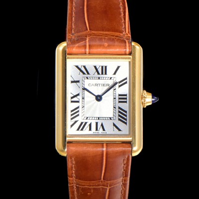홍콩명품 [까르띠에] 여성용 신상 탱크 W1529756 실버 다이얼 33.7mm 옐로우골드 악어가죽 쿼츠 무브먼트 car69359  
