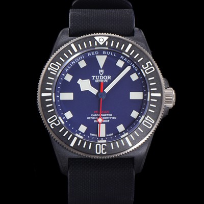 홍콩명품 [튜더] 남성용 폴라고 베스트 에디션 포지드 카본 M25707KN-0001 오토매틱 무브먼트 블루 다이얼 tud4248  