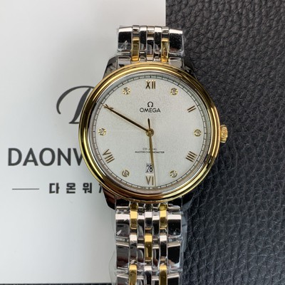 홍콩명품 [오메가] 남성용 드빌 프레스티지 424.20.40.20.02.005 오토매틱 Cal.8800타입 40mm 18K 옐로우골드 메탈줄 화이트 다이얼 omg20219  