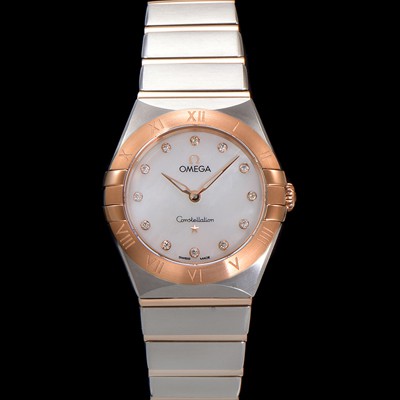 홍콩명품 [오메가] 여성용 컨스틀레이션 131.20.28.60.55.001 로즈골드 28mm 쿼츠 무브먼트 화이트 자개 다이얼 omg0153  