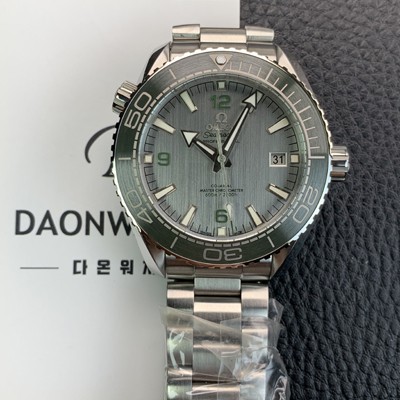 홍콩명품 [오메가] 남성용 씨마스터 신제품 215.30.44.21.06.001 플래닛 오션 600m 코-액시얼 마스터 크로노미터 43.5mm 오토매틱 Cal.8900 타입 메탈줄 그레이 다이얼 omg0193  