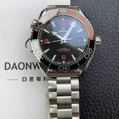 홍콩명품 [오메가] 남성용 씨마스터 신제품 215.30.44.21.01.002 플래닛 오션 600m 코-액시얼 마스터 크로노미터 43.5mm 오토매틱 Cal.8900 타입 메탈줄 블랙 다이얼 omg0196  