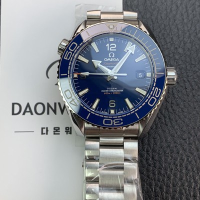 홍콩명품 [오메가] 남성용 씨마스터 신제품 215.30.44.21.03.001 플래닛 오션 600m 코-액시얼 마스터 크로노미터 43.5mm 오토매틱 Cal.8900 타입 메탈줄 블루 다이얼 omg0197  