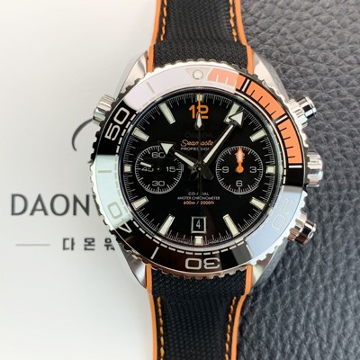 홍콩명품 [오메가] 남성용 씨마스터 신제품 215.32.46.51.01.001 플래닛 오션 600m 코액시얼 마스터 크로노미터 45.5mm 크로노그래프 오토매틱 Cal.9900 타입 블랙 다이얼 omg0198  