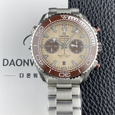 홍콩명품 [오메가] 남성용 씨마스터 신제품 215.32.46.51.09.001 플래닛 오션 600m 코액시얼 마스터 크로노미터 45.5mm 크로노그래프 오토매틱 Cal.9900 타입 베이지 다이얼 omg0255  