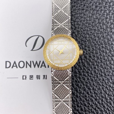 홍콩명품 
[디올] 여성용 라디드 사틴 25mm 쿼츠 무브먼트 화이트 자게 다이얼 dio1004  