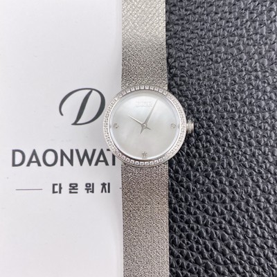 홍콩명품 
[디올] 여성용 라디드 사틴 25mm 다이아몬드 쿼츠 무브먼트 화이트 자게 다이얼 dio1007  