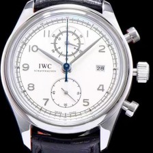 홍콩명품 [아이더블유씨] 남성용 포루투기즈 칼리버 IW390403 클래식 모델 크로노그래프 화이트 다이얼 오토매틱 무브먼트 IWC0101  