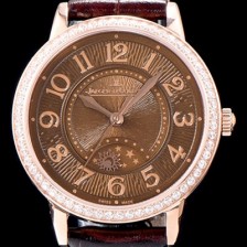 홍콩명품 [예거르꿀르뜨] 남성용 랑데부 나잇&데이 344242J 레이디 워치 18K 로즈골드 최상급 다이아몬드 세팅 베젤 문페이즈 브라운 텍스쳐드 다이얼 오토매틱 무브먼트 JAG0420  