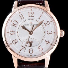 홍콩명품 [예거르꿀르뜨] 남성용 랑데부 나잇&데이 3442440 미디엄 레이디 워치!! 고급스러운 18K로즈골드 케이스 문페이즈 화이트 기요셰 다이얼 오토매틱 무브먼트 JAG0454  