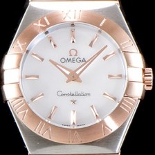 홍콩명품 [오메가] 남성용 여성 컬렉션 컨스틀레이션 123.20.24.60.05.001 오메가 코-액시얼 27MM 로마 숫자가 인그레이빙된 베젤 18K 로즈골드 콤비 화이트 자개 다이얼 쿼츠 무브먼트 OMG4123  