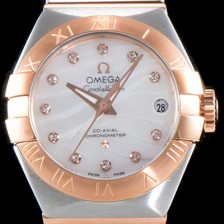 홍콩명품 [오메가] 남성용 여성 컬렉션 컨스틀레이션 123.20.27.20.55.003 오메가 코-액시얼 27MM 로마 숫자가 인그레이빙된 베젤 18K 로즈골드 콤비 화이트 자개 다이얼 쿼츠 무브먼트 OMG4110  