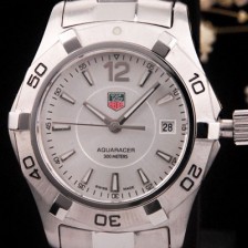 홍콩명품 [태그호이어] 남성용 아쿠아레이서 300M 화이트 다이얼 쿼츠 무브먼트 TAG0212  