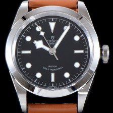 홍콩명품 [튜더] 남성용 빈티지 베이지 가죽 스트랩!! 블랙 베이 M79500-0008 스노우플레이크 오리지널 동일 무브 블랙 다이얼 스위스 ETA 2824-A2 오토매틱 무브먼트 TUD0330  