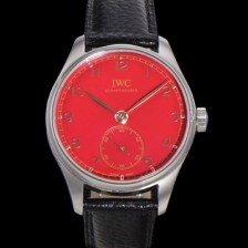 홍콩명품 [아이더블유씨] 남성용 포르투기즈 IW358315 차이니즈 뉴 이어 에디션 오토매틱 수정형 82200타입 무브 40.4mm 가죽줄 레드 다이얼  iwc71018  