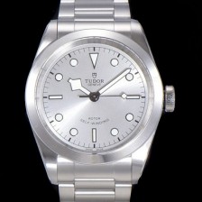 홍콩명품 [튜더] 남성용 블랙 베이 오토매틱 ETA2824-2  41mm 메탈줄 실버다이얼 tud07264  