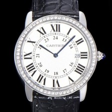 홍콩명품 [까르띠에] 남여공용 롱드 더 솔로 WR000551  쿼츠 므브먼트 36미리 큐빅베젤 악어가죽줄 화이트다이얼 CAR11556  
