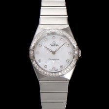 홍콩명품 [오메가] 여성용 컨스틀레이션 131.15.28.60.55.001 다이아몬드 세팅 베젤 28mm 쿼츠 무브먼트 화이트 자개 다이얼 omg0145  