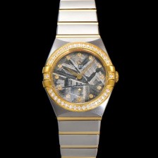 홍콩명품 [오메가] 여성용 컨스틀레이션 131.25.28.60.99.002 옐로우골드 다이아몬드 세팅 베젤 28mm 쿼츠 무브먼트 메테오라이트 다이얼 omg0148  