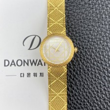 홍콩명품 
[디올] 여성용 라디드 사틴 25mm 18K 옐루골드 쿼츠 무브먼트 화이트 자게 다이얼 dio1002  