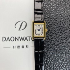 홍콩명품 [까르띠에] 여성용 탱크 루이스 미니 WGTA0212 18K 옐우골드 24mm 가죽줄 쿼츠 무브먼트 화이트 다이얼 car69374  